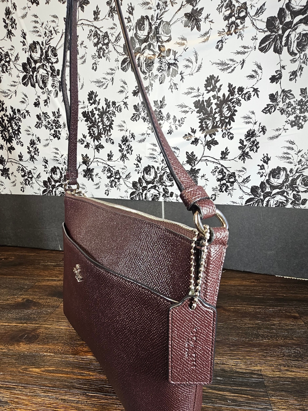 Coach JOURNAL Burgundy Polished Pebbled Leather Crossbody Bag YR2017 Style 22252